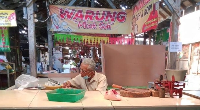 Harga Daging Ayam di Blitar Mulai Merangkak Naik Daging kambing di Gandusari, Blitar