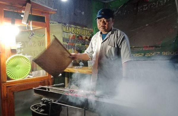 Ayam afkir di Tanjungsari, Sumedang
