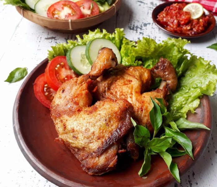 Ayam ternak di Pagaden Barat, Subang