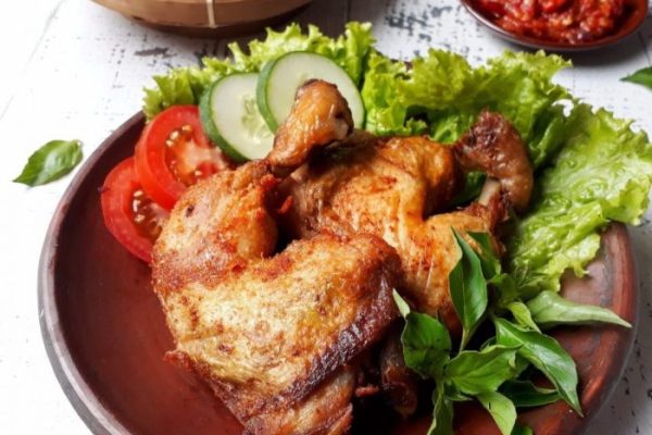 Ayam ternak di Gunungguruh, Sukabumi