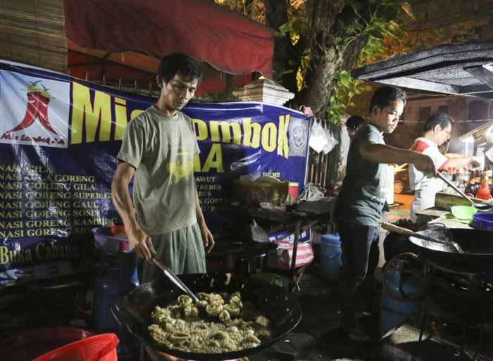 Ayam Arab Yang Serba Hebat | RAGAM INDONESIA (23/02/23) - YouTube Ayam arab di Menteng, Jakarta Pusat