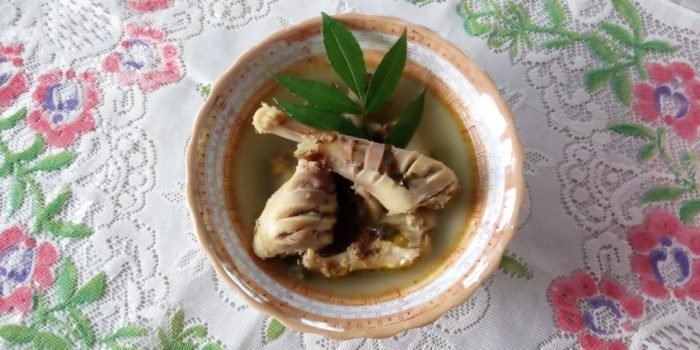 Daun penggemuk ayam di Bone, Muna