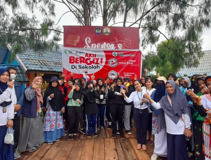 Daun penggemuk ayam di Nuha, Luwu Timur