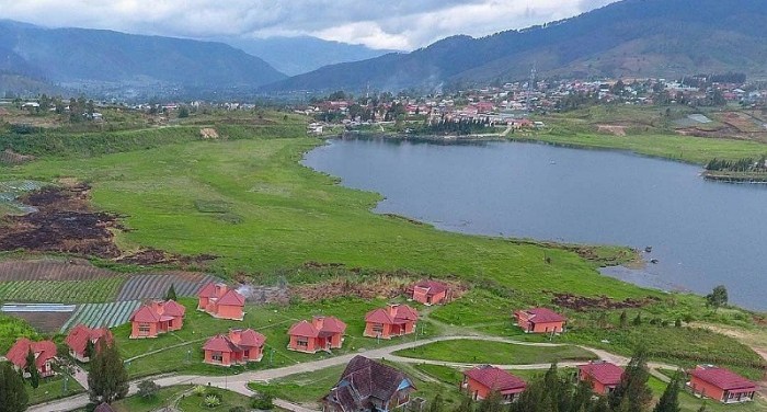Ayam ternak di Danau Kembar, Kabupaten Solok