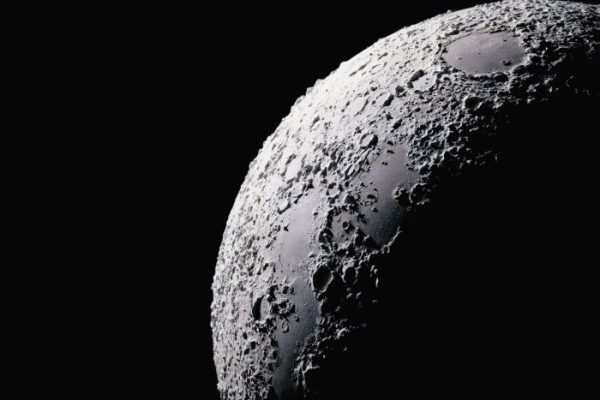 Facts about the Moon! - National Geographic Kids