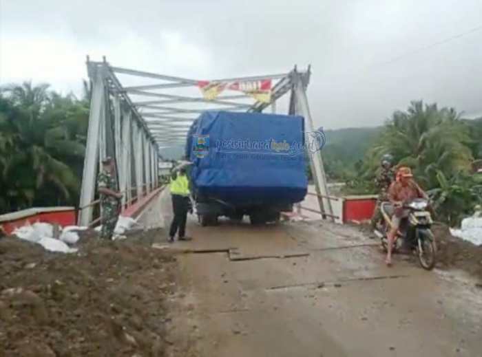 Petani milenial Jawa Barat peternak ayam sentul Petani milenial Jawa Barat peternak ayam sentul