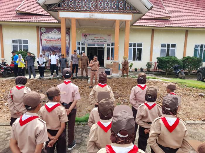 Ayam ternak di Padang Laweh, Kabupaten Dharmasraya