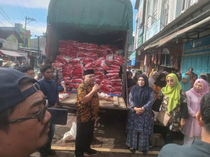 Federasi ternakan ayam ditubuh, perangi orang tengah | Utusan Borneo Online Ayam Ternak di Panyabungan Kota, Mandailing Natal