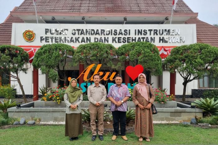 Pemkab Solok kembangkan ternak kambing boerka dan kebun buah naga ... Pemkab Solok kembangkan ternak kambing boerka dan kebun buah naga ...