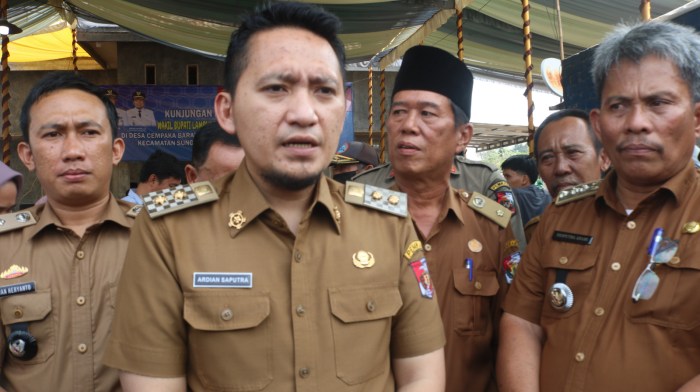 Lapuk, Atap Sekolah Negeri di Sungkai Jaya Lampung Utara Runtuh ... Lapuk, Atap Sekolah Negeri di Sungkai Jaya Lampung Utara Runtuh ...