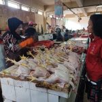 Harga daging ayam potong melonjak jelang pergantian tahun - ANTARA News