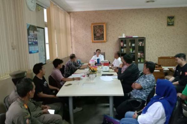 Daun penggemuk ayam di Cijaku, Kab. Lebak