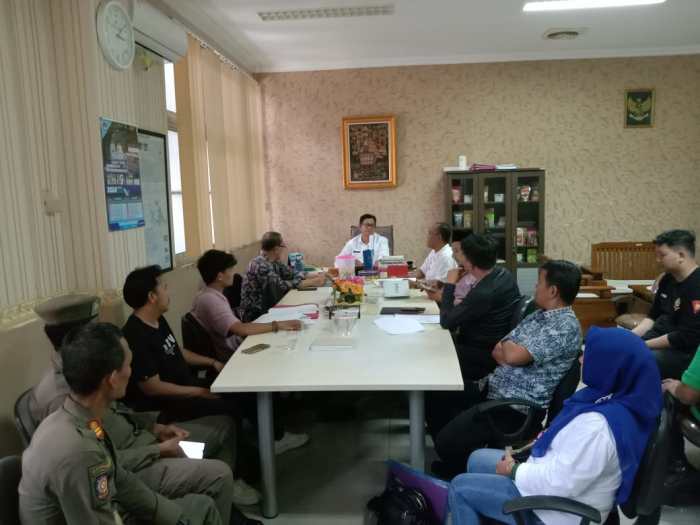 GAMMA Heran, Satpop PP Lebak Belum Melakukan Tindakan Soal Ternak Ayam ... Daun penggemuk ayam di Cijaku, Kab. Lebak