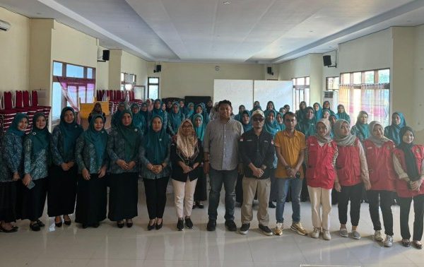 Daun penggemuk ayam di Lalabata, Soppeng