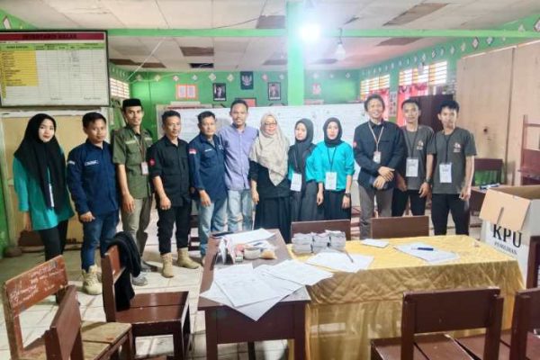 Daun penggemuk ayam di Dampal Utara, Tolitoli