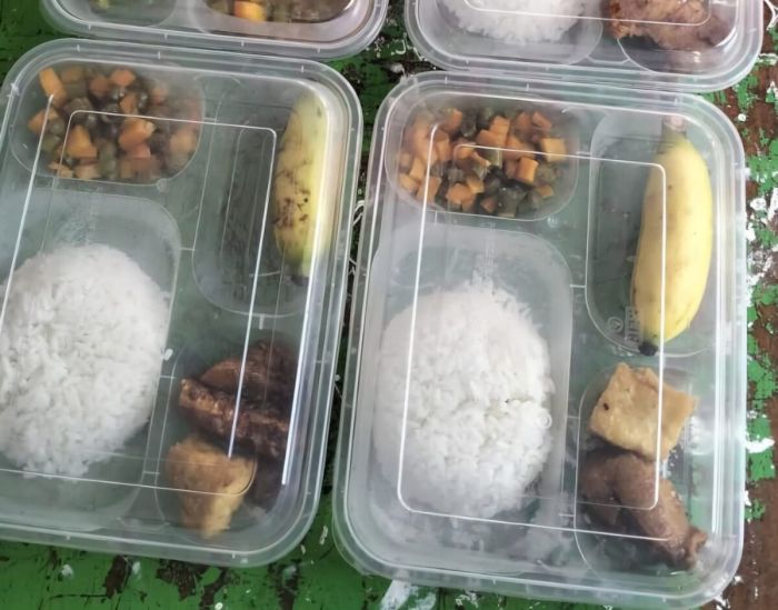 Daun penggemuk ayam di Mangarabombang, Takalar