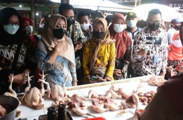 Daging kambing di Gondang, Mojokerto