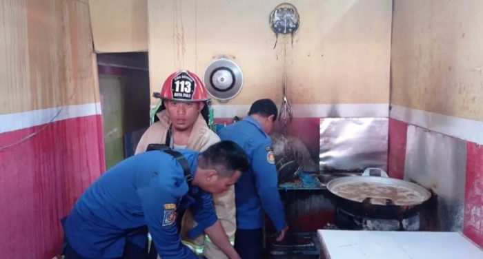 Daun penggemuk ayam di Mantikulore, Kota Palu