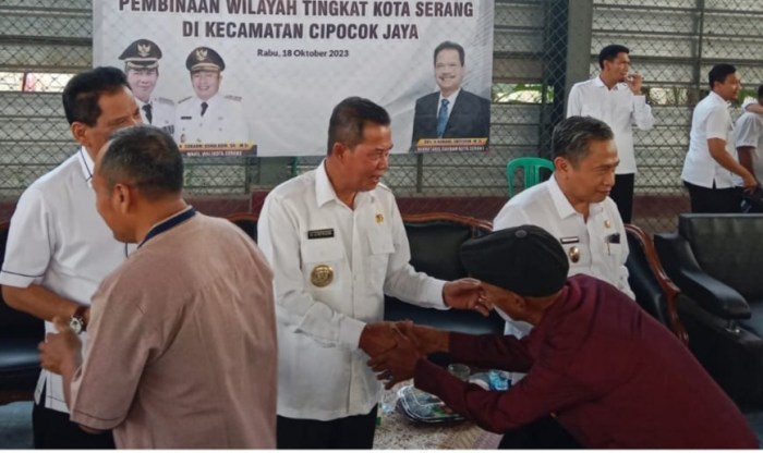 Evakuasi Ular Sanca di Cipocok Jaya - SATPOLPP Kota Serang Daun penggemuk ayam di Cipocok Jaya, Kota Serang