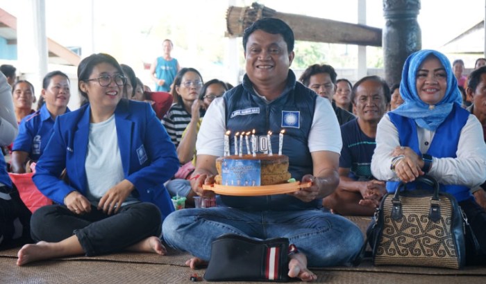 Ternak ayam petelur di Long Pahangai, Mahakam Ulu