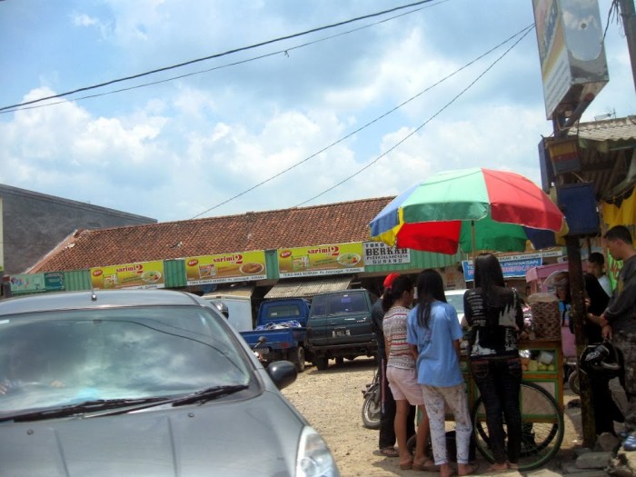 Ayam Bakar Enak di Sumedang? Santap Bakakak Ayam Porsi Kenyang ...