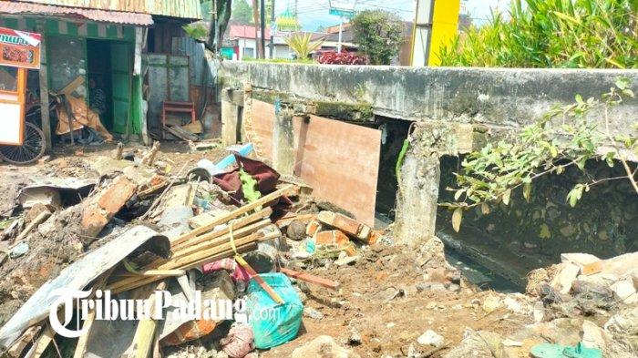 Budidaya ayam di Mandiangin Koto Selayan, Kota Bukittinggi