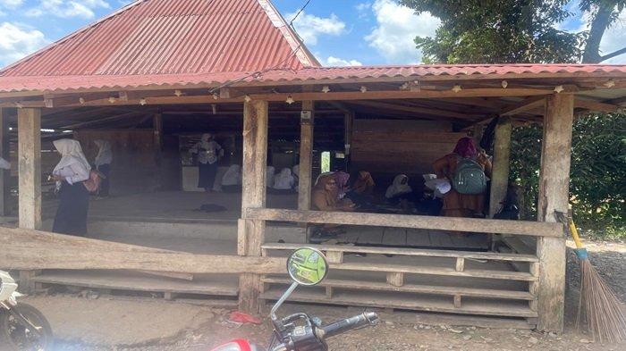 Buruknya Jaringan, Siswa SMP di Sangir Batang Hari Solok Selatan ... Buruknya Jaringan, Siswa SMP di Sangir Batang Hari Solok Selatan ...