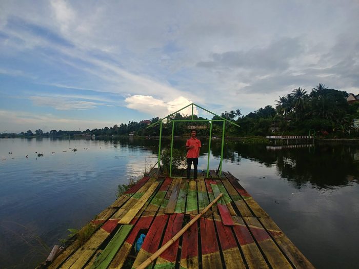 7 Tempat Wisata di Jambi untuk Libur Lebaran 2023, Termasuk Danau Sipin ... Ayam merah petelur di Danau Sipin, Kota Jambi