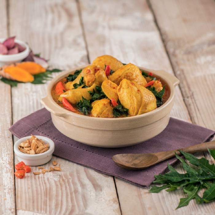 Daun penggemuk ayam di Marang, Pangkajene