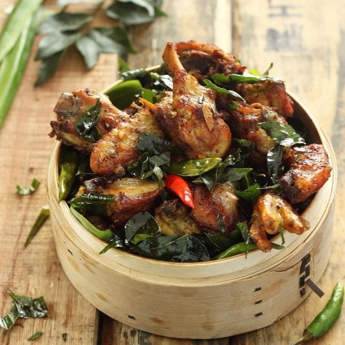 Daun penggemuk ayam di Detukeli, Ende