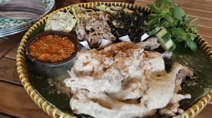 Ayam afkir di Karangkancana, Kuningan