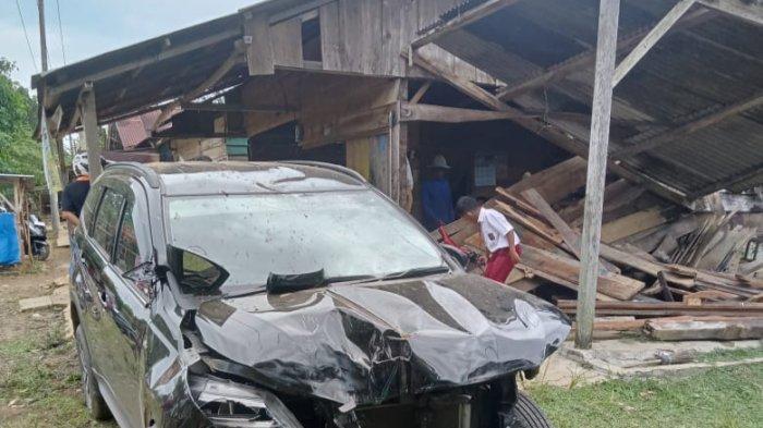 Mobil Komisioner KPU Tebo Alami Kecelakaan Tunggal di Rimbo Bujang ... Ayam layer di Rimbo Bujang, Kabupaten Tebo