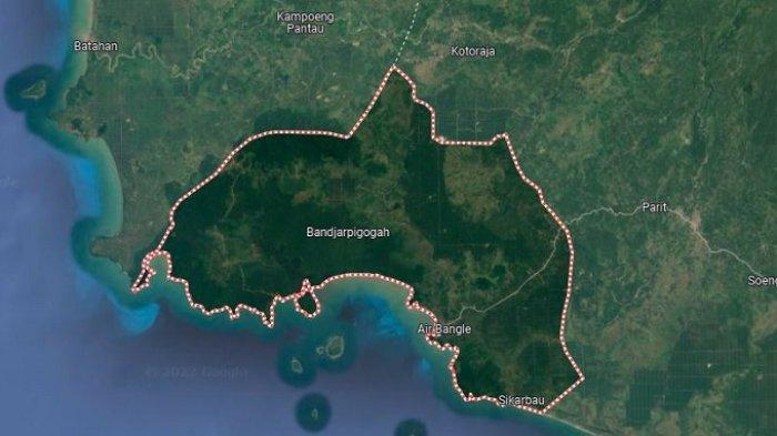 Logistik untuk Daerah Terjauh di Sungai Beremas Pasaman Barat Mulai ... Budidaya ayam di Sungai Beremas, Kabupaten Pasaman Barat