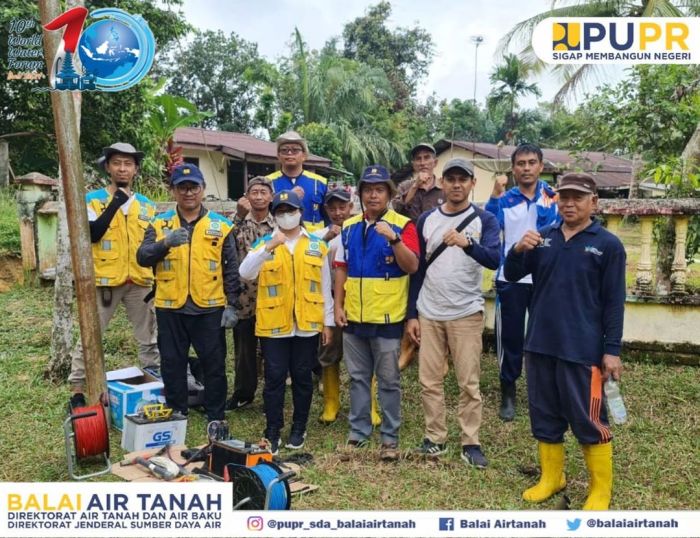 Kota Kuala Tungkal Kabupaten Tanjung Jabung Barat ~ Bumi Nusantara Ayam layer di Tungkal Ilir, Kabupaten Tanjung Jabung Barat