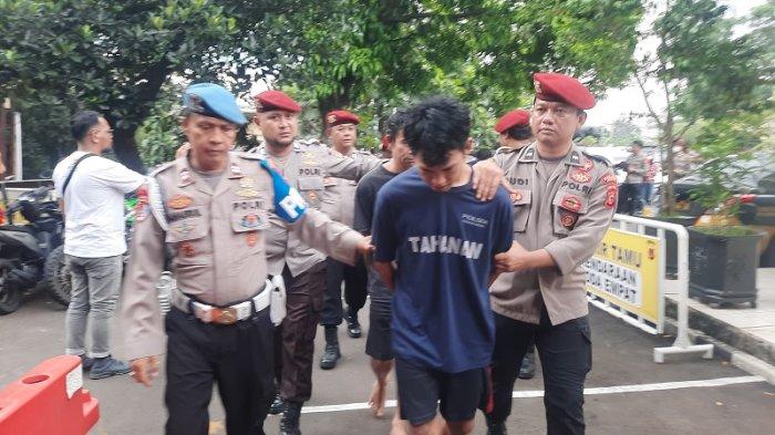 Ringkus 4 Orang Maling Kambing di Babakan Madang Bogor, Polisi Tembak ... Susu kambing di Babakan Madang, Bogor
