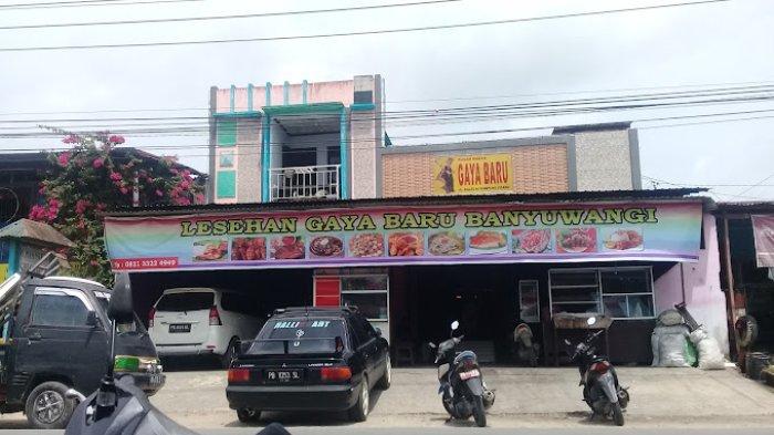 Daun penggemuk ayam di Sawiat, Kab. Sorong Selatan