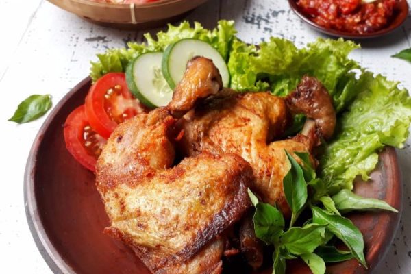 Ayam arab petelur di Mantup, Lamongan