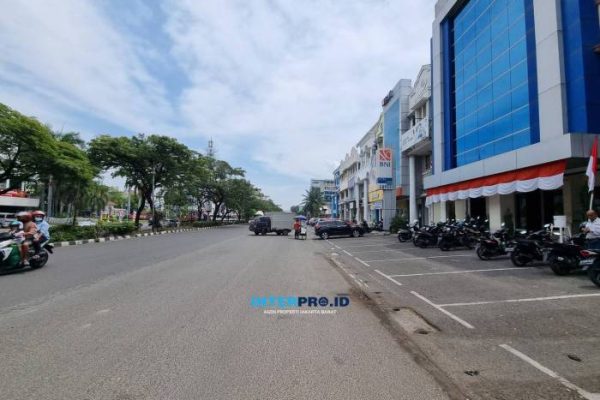 Ayam arab di Kelapa Gading, Jakarta Utara