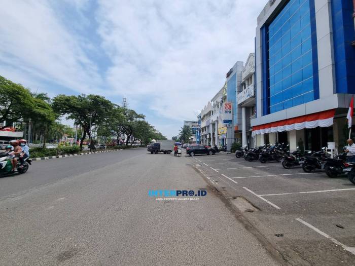 Ruko Dijual Kelapa Gading 3 Lantai Gading Riviera LT 54m2 Ayam arab di Kelapa Gading, Jakarta Utara