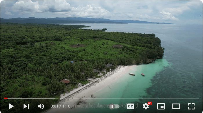 Daun penggemuk ayam di Bontoharu, Kepulauan Selayar