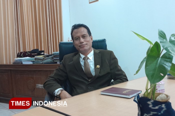 Daun penggemuk ayam di Ngadu Ngala, Sumba Timur