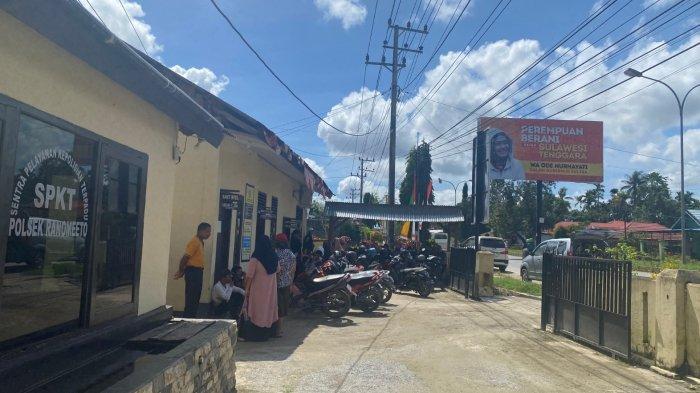 Daun penggemuk ayam di Ranomeeto Barat, Konawe Selatan