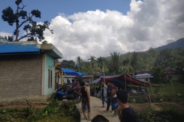 Ayam ternak di Hiliran Gumanti, Kabupaten Solok