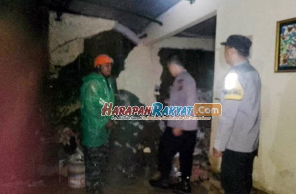 Tebing di Lakbok Ciamis Longsor, Jebol Dinding Rumah Warga