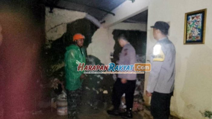 Tebing di Lakbok Ciamis Longsor, Jebol Dinding Rumah Warga Tebing di Lakbok Ciamis Longsor, Jebol Dinding Rumah Warga