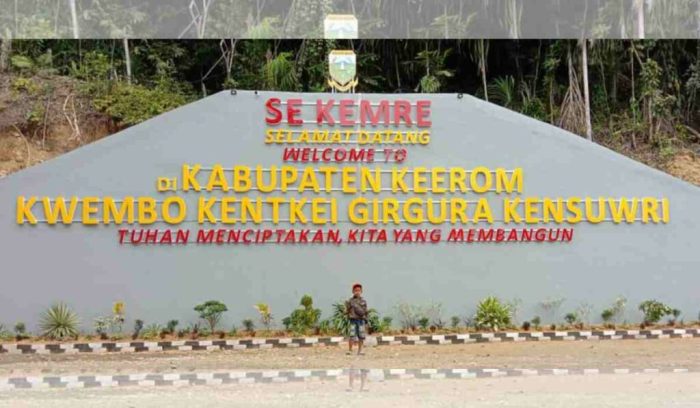 Daun penggemuk ayam di Web, Kab. Keerom