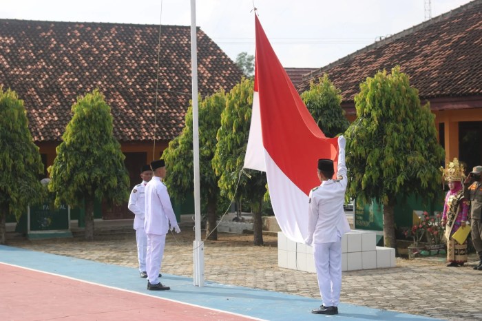 Tujuh Pasutri Masa Depan Dibekali Ilmu Perkawinan di KUA Waway Karya ...