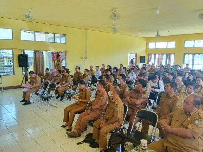 Masyarakat Patangkep Tutui Minta Lanjutan Pembangunan Infrastruktur ... Daun penggemuk ayam di Patangkep Tutui, Barito Timur