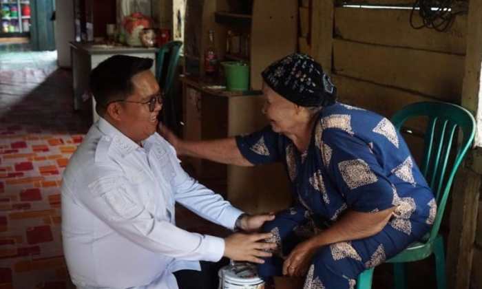 Daun penggemuk ayam di Anggana, Kutai Kartanegara