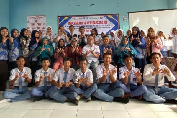 Budidaya ayam di Way Kenanga, Tulang Bawang Barat